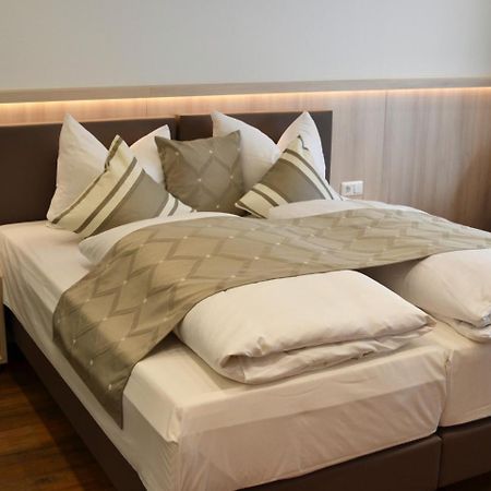 Hotel-Gasthof Weisses Ross Schwaig bei Nurnberg Luaran gambar